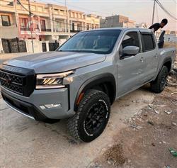 نیسان فرۆنتیر